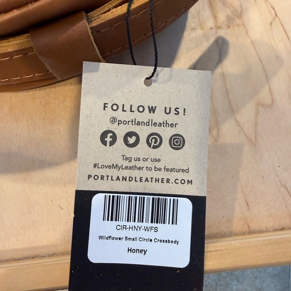 Portland Leather Brown and Teal Round Bag - Picture 4 of 4